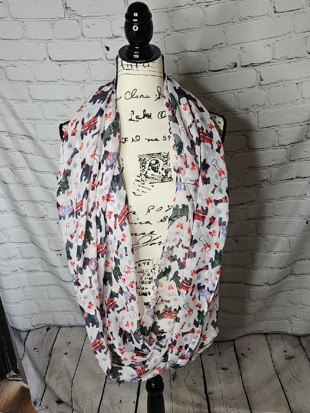 David & Young Scottie Dogs, Bones & Bows Infinity Scarf - Picture 3 of 8